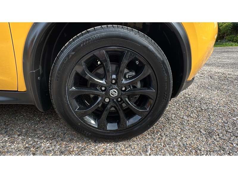 Nissan Juke 1.2 DIG-T Tekna SUV 5dr Petrol Manual Euro 5 (s/s) Euro 5 (115 ps) - U10003863