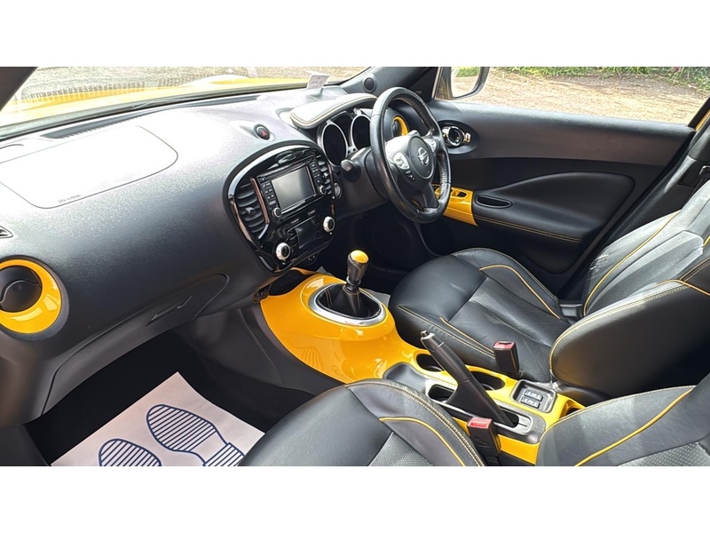 Nissan Juke 1.2 DIG-T Tekna SUV 5dr Petrol Manual Euro 5 (s/s) Euro 5 (115 ps) - U10003863