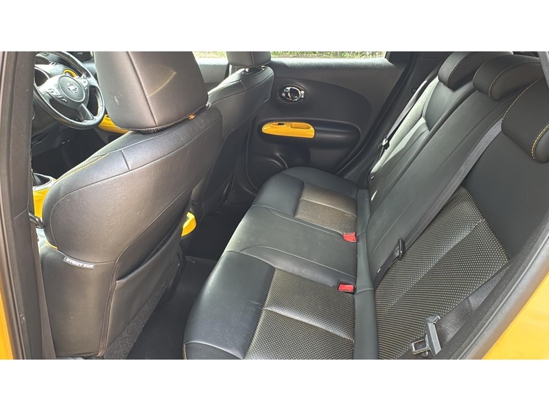 Nissan Juke 1.2 DIG-T Tekna SUV 5dr Petrol Manual Euro 5 (s/s) Euro 5 (115 ps) - U10003863
