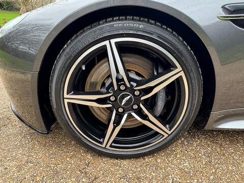 Aston Martin Vantage 4.7 V8 S Coupe 2dr Petrol Sportshift Euro 6 (430 bhp) - U10003864