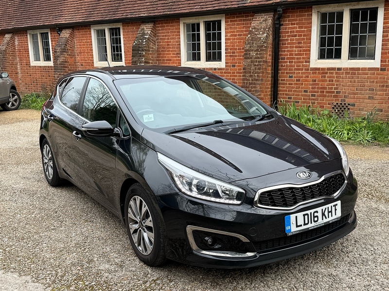 Kia Ceed 1.6 CRDi 3 Hatchback 5dr Diesel Manual Euro 6 (s/s) (134 bhp) - U10003869