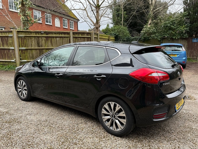 Kia Ceed 1.6 CRDi 3 Hatchback 5dr Diesel Manual Euro 6 (s/s) (134 bhp) - U10003869
