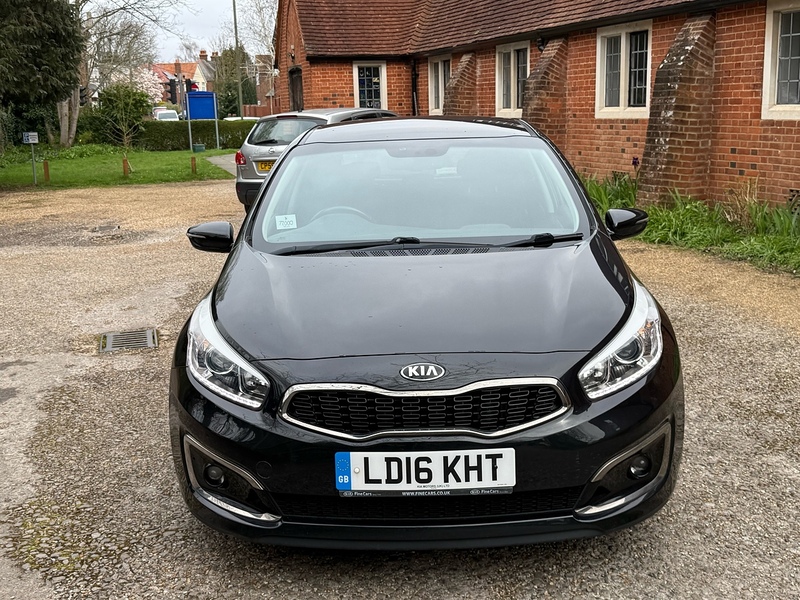 Kia Ceed 1.6 CRDi 3 Hatchback 5dr Diesel Manual Euro 6 (s/s) (134 bhp) - U10003869