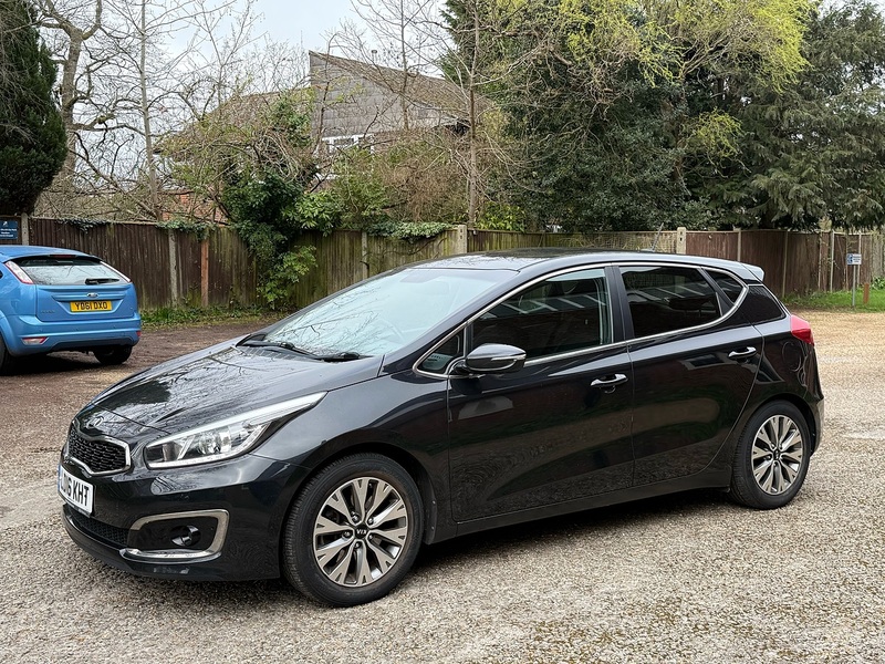 Kia Ceed 1.6 CRDi 3 Hatchback 5dr Diesel Manual Euro 6 (s/s) (134 bhp) - U10003869