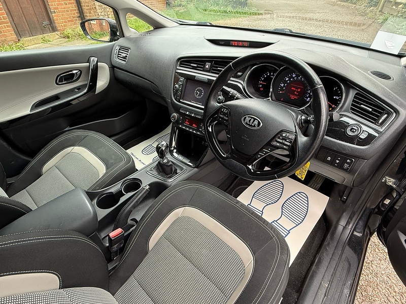 Kia Ceed 1.6 CRDi 3 Hatchback 5dr Diesel Manual Euro 6 (s/s) (134 bhp) - U10003869