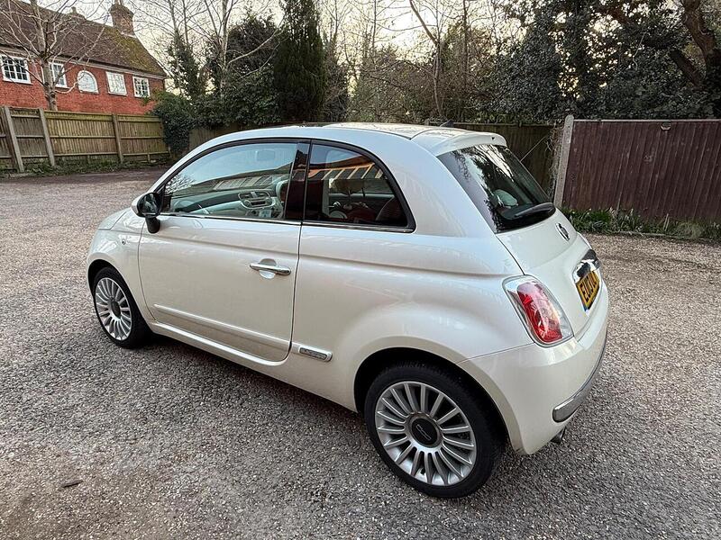 Fiat 500 1.2 Lounge Hatchback 3dr Petrol Manual Euro 4 (69 bhp) - U10003870