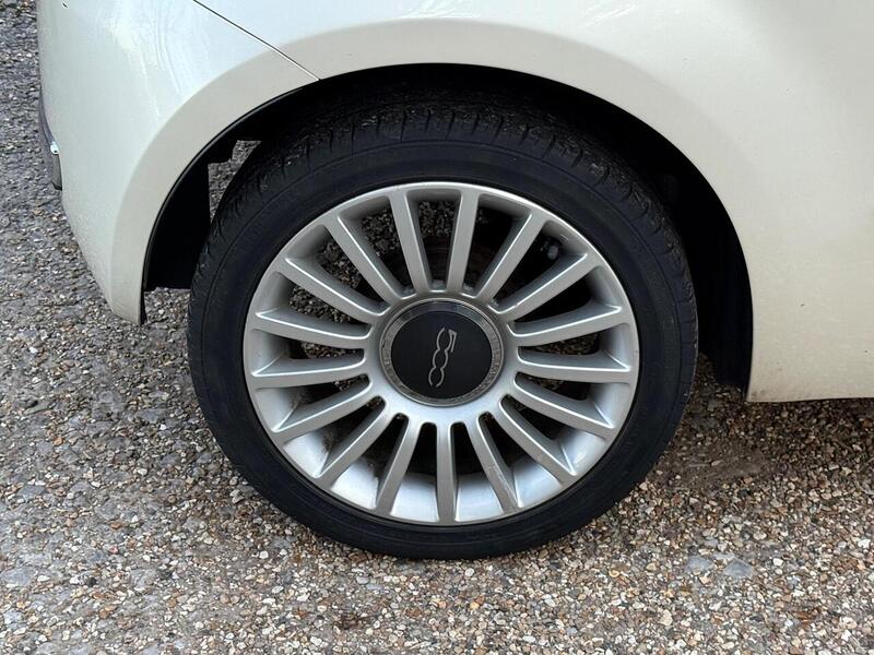 Fiat 500 1.2 Lounge Hatchback 3dr Petrol Manual Euro 4 (69 bhp) - U10003870