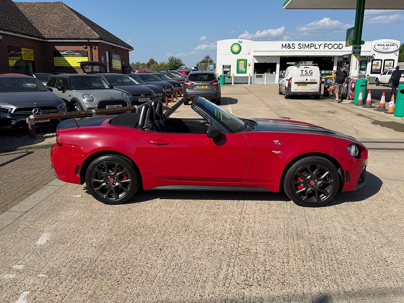 Abarth 124 Spider 1.4 MultiAir Convertible 2dr Petrol Auto Euro 6 (170 ps) - U10003876