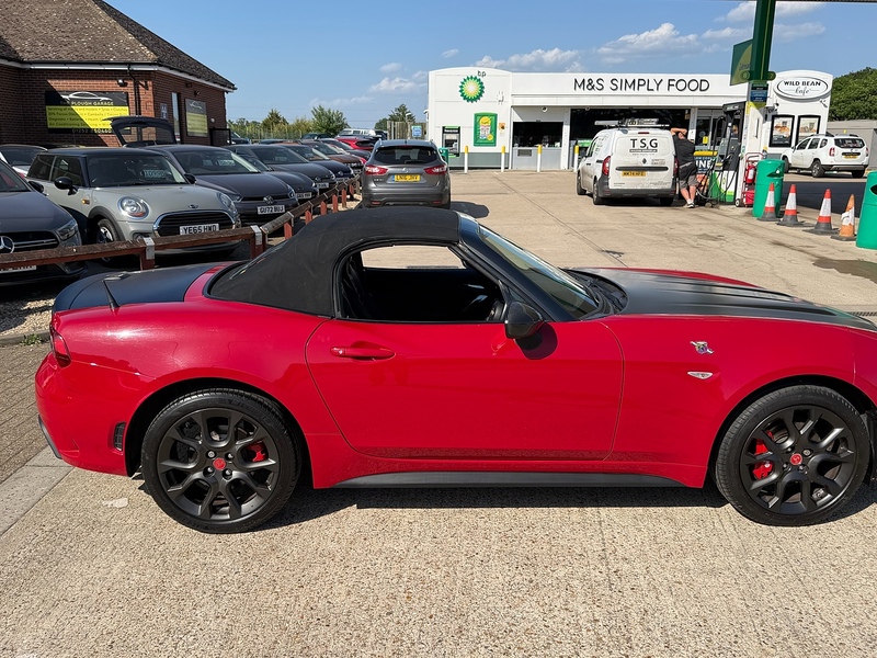 Abarth 124 Spider 1.4 MultiAir Convertible 2dr Petrol Auto Euro 6 (170 ps) - U10003876