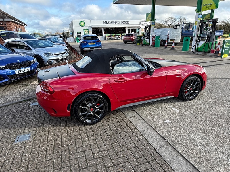 Abarth 124 Spider 1.4 MultiAir Convertible 2dr Petrol Auto Euro 6 (170 ps) - U10003876