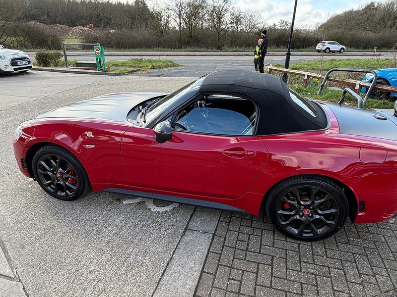 Abarth 124 Spider 1.4 MultiAir Convertible 2dr Petrol Auto Euro 6 (170 ps) - U10003876