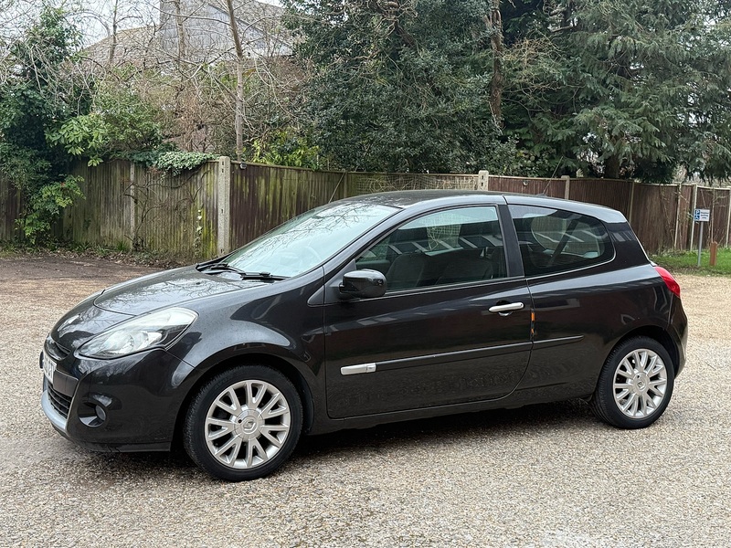 Renault Clio 1.2 TCe Dynamique TomTom Hatchback 3dr Petrol Manual Euro 5 (100 ps) - U10003877