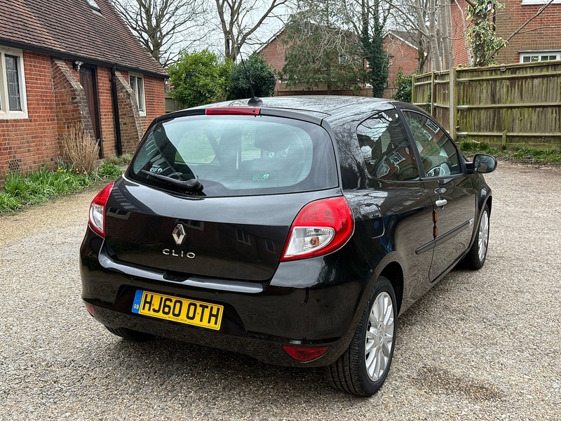 Renault Clio 1.2 TCe Dynamique TomTom Hatchback 3dr Petrol Manual Euro 5 (100 ps) - U10003877