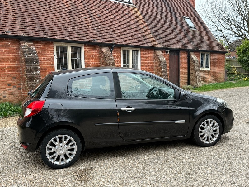 Renault Clio 1.2 TCe Dynamique TomTom Hatchback 3dr Petrol Manual Euro 5 (100 ps) - U10003877