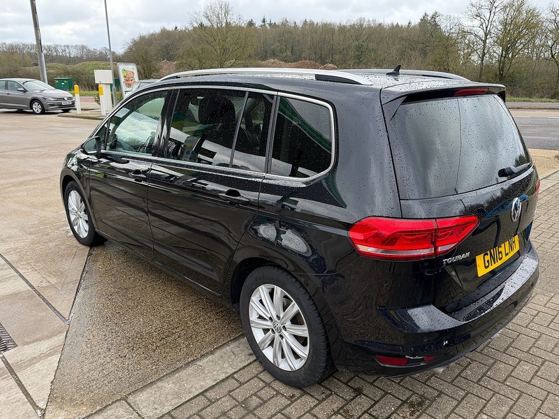 Volkswagen Touran 2.0 TDI BlueMotion Tech SEL MPV 5dr Diesel DSG Euro 6 (s/s) (150 ps) - U10003878