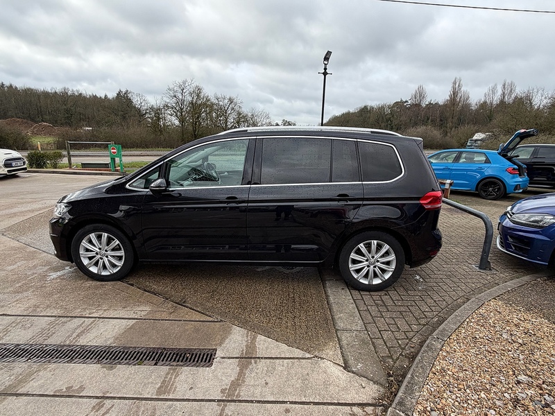 Volkswagen Touran 2.0 TDI BlueMotion Tech SEL MPV 5dr Diesel DSG Euro 6 (s/s) (150 ps) - U10003878