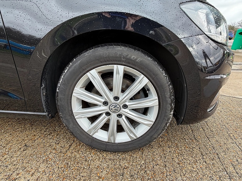 Volkswagen Touran 2.0 TDI BlueMotion Tech SEL MPV 5dr Diesel DSG Euro 6 (s/s) (150 ps) - U10003878