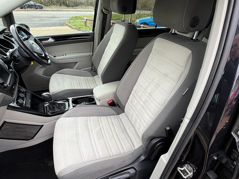 Volkswagen Touran 2.0 TDI BlueMotion Tech SEL MPV 5dr Diesel DSG Euro 6 (s/s) (150 ps) - U10003878