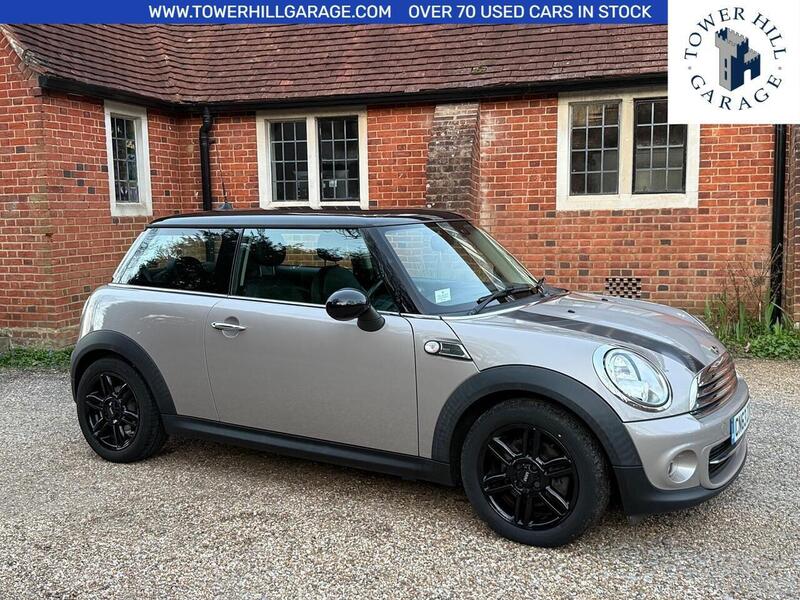 MINI Hatch 1.6 Cooper Baker Street Hatchback 3dr Petrol Manual Euro 6 (s/s) (122 ps) - U10003879