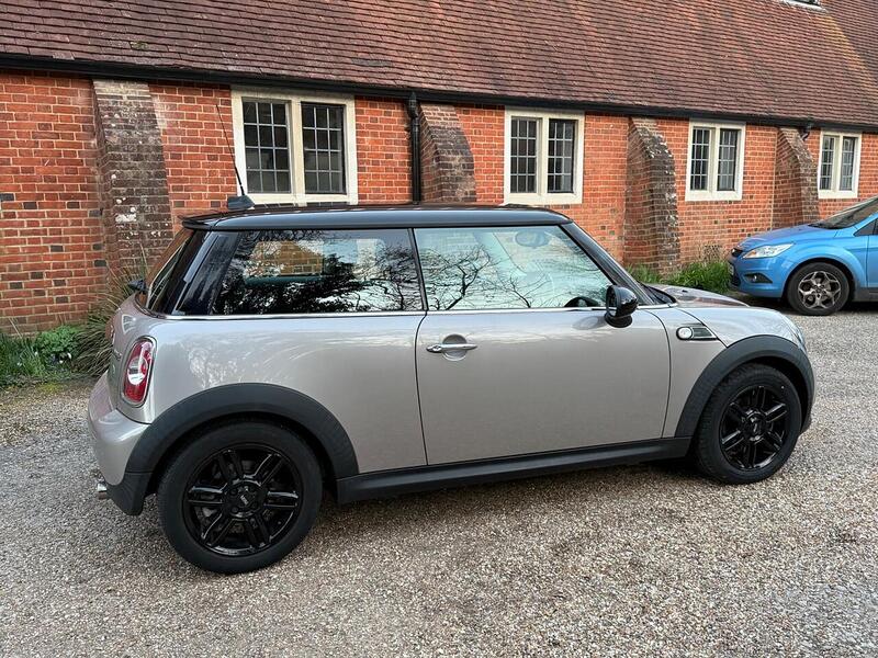 MINI Hatch 1.6 Cooper Baker Street Hatchback 3dr Petrol Manual Euro 6 (s/s) (122 ps) - U10003879