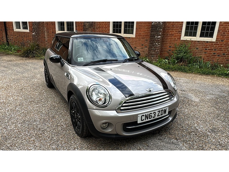 MINI Hatch 1.6 Cooper Baker Street Hatchback 3dr Petrol Manual Euro 6 (s/s) (122 ps) - U10003879