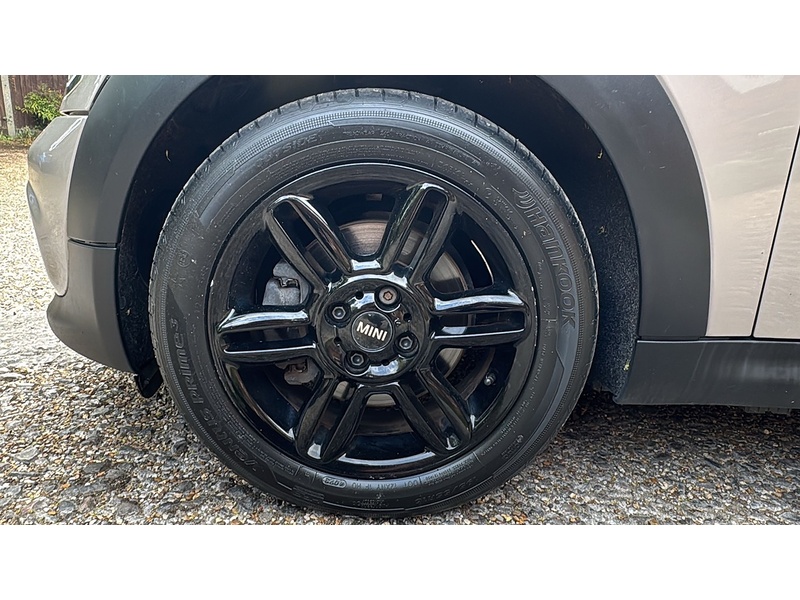 MINI Hatch 1.6 Cooper Baker Street Hatchback 3dr Petrol Manual Euro 6 (s/s) (122 ps) - U10003879