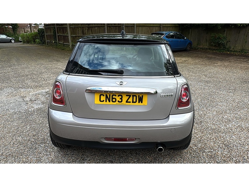 MINI Hatch 1.6 Cooper Baker Street Hatchback 3dr Petrol Manual Euro 6 (s/s) (122 ps) - U10003879