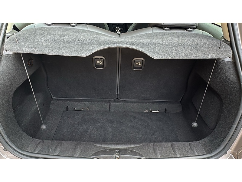 MINI Hatch 1.6 Cooper Baker Street Hatchback 3dr Petrol Manual Euro 6 (s/s) (122 ps) - U10003879