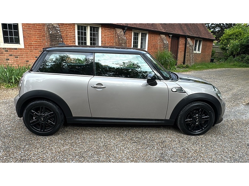 MINI Hatch 1.6 Cooper Baker Street Hatchback 3dr Petrol Manual Euro 6 (s/s) (122 ps) - U10003879