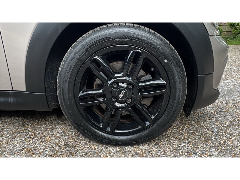 MINI Hatch 1.6 Cooper Baker Street Hatchback 3dr Petrol Manual Euro 6 (s/s) (122 ps) - U10003879