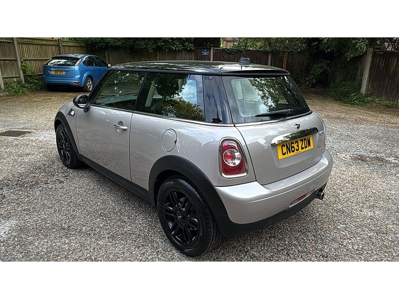 MINI Hatch 1.6 Cooper Baker Street Hatchback 3dr Petrol Manual Euro 6 (s/s) (122 ps) - U10003879