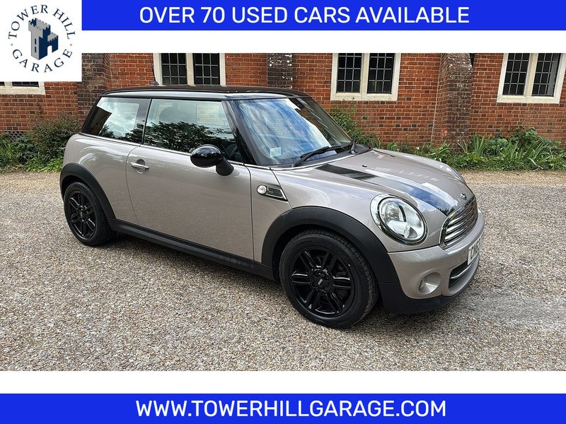 MINI Hatch 1.6 Cooper Baker Street Hatchback 3dr Petrol Manual Euro 6 (s/s) (122 ps) - U10003879