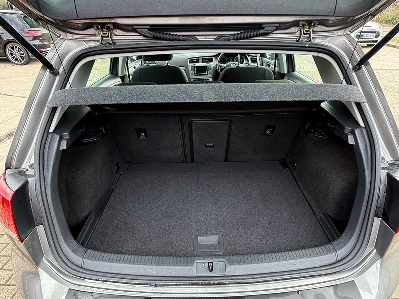 Volkswagen Golf 1.4 TSI BlueMotion Tech Match Hatchback 5dr Petrol DSG Euro 5 (s/s) (122 ps) - U10003881