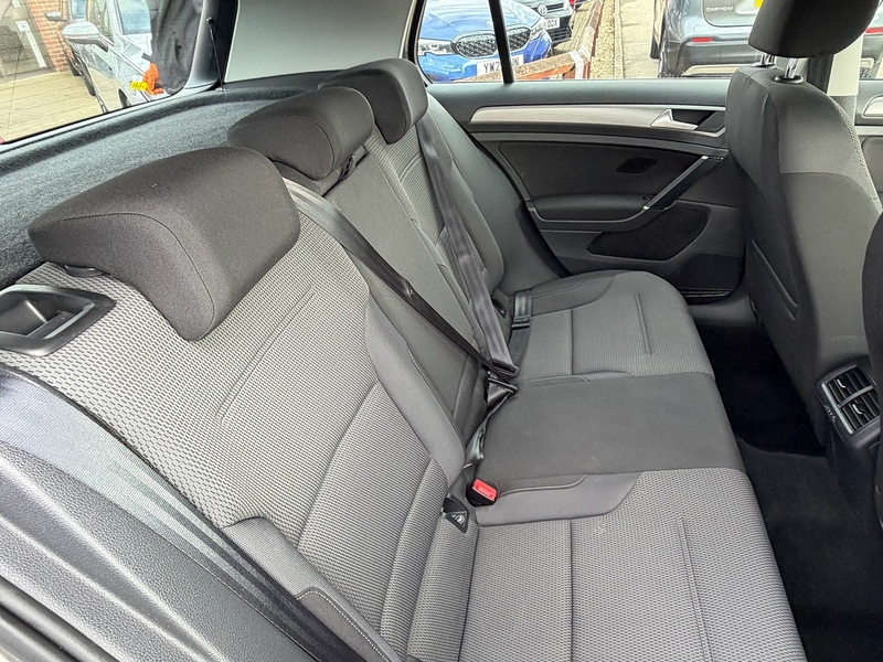 Volkswagen Golf 1.4 TSI BlueMotion Tech Match Hatchback 5dr Petrol DSG Euro 5 (s/s) (122 ps) - U10003881