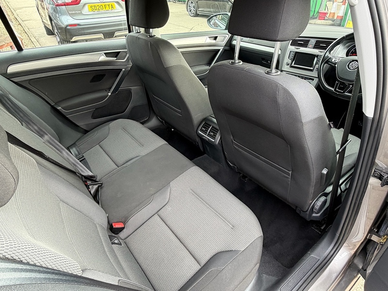 Volkswagen Golf 1.4 TSI BlueMotion Tech Match Hatchback 5dr Petrol DSG Euro 5 (s/s) (122 ps) - U10003881