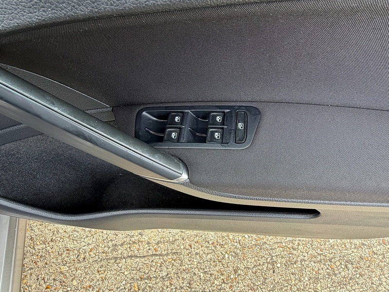 Volkswagen Golf 1.4 TSI BlueMotion Tech Match Hatchback 5dr Petrol DSG Euro 5 (s/s) (122 ps) - U10003881