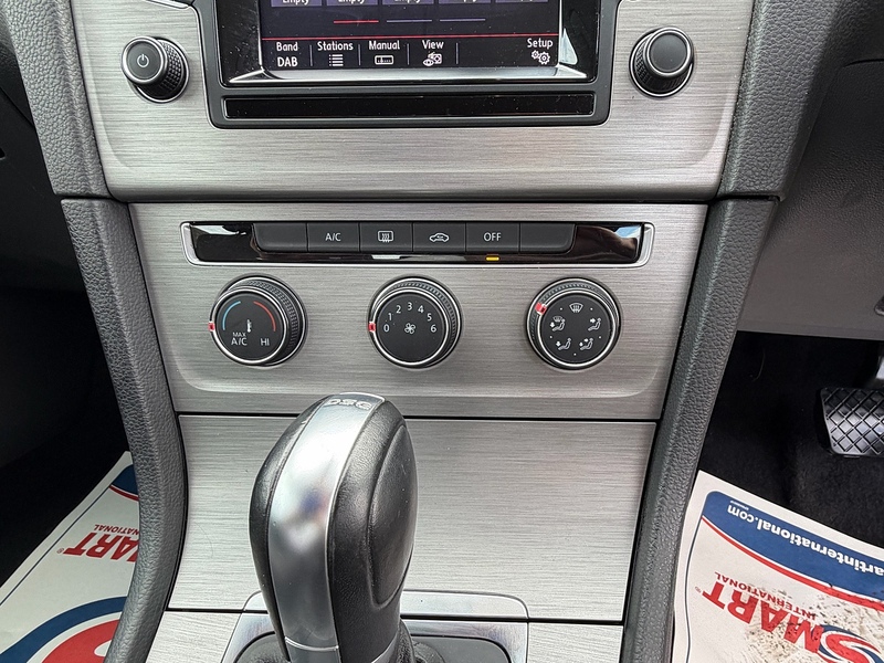 Volkswagen Golf 1.4 TSI BlueMotion Tech Match Hatchback 5dr Petrol DSG Euro 5 (s/s) (122 ps) - U10003881