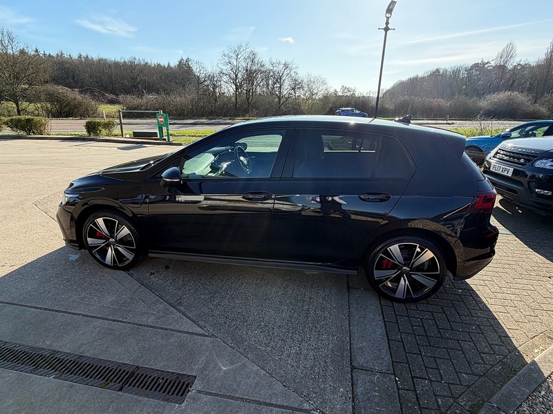 Volkswagen Golf Golf GTE Hatchback 1 Automatic Petrol Plug-in Hybrid - U10003882