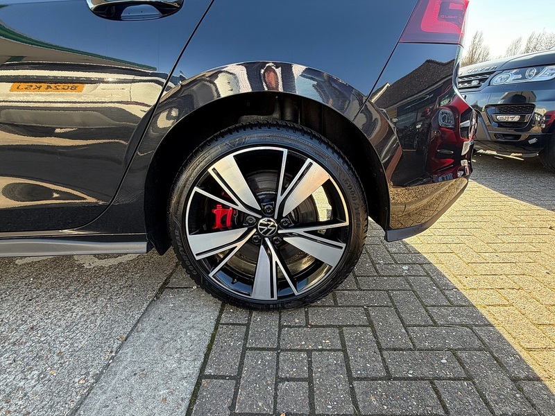 Volkswagen Golf Golf GTE Hatchback 1 Automatic Petrol Plug-in Hybrid - U10003882