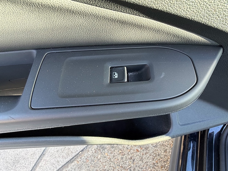 Volkswagen Golf Golf GTE Hatchback 1 Automatic Petrol Plug-in Hybrid - U10003882