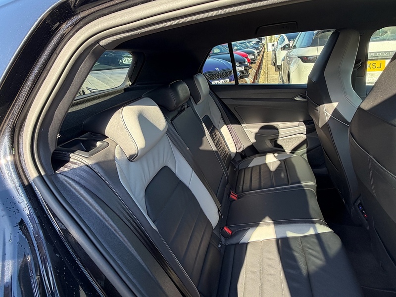 Volkswagen Golf Golf GTE Hatchback 1 Automatic Petrol Plug-in Hybrid - U10003882