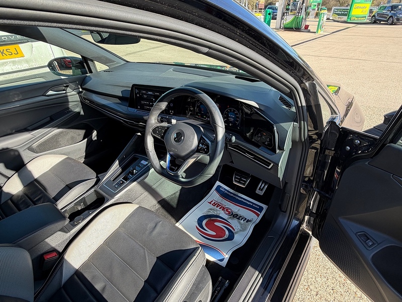 Volkswagen Golf Golf GTE Hatchback 1 Automatic Petrol Plug-in Hybrid - U10003882