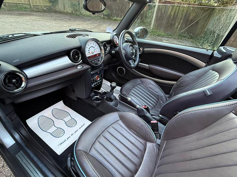 MINI Convertible 1.6 Cooper Highgate Convertible 2dr Petrol Manual Euro 5 (s/s) (122 ps) - U10003884