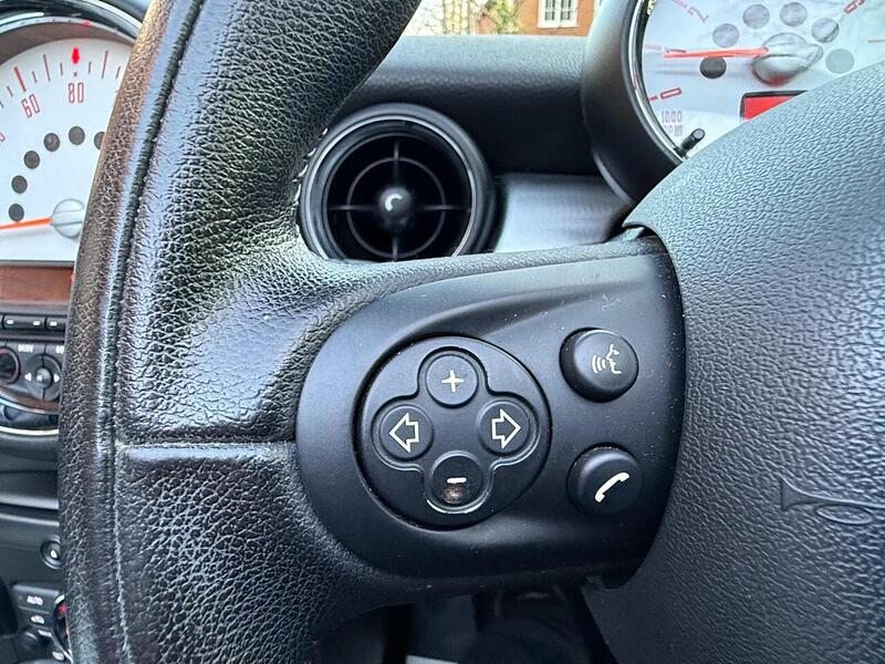 MINI Convertible 1.6 Cooper Highgate Convertible 2dr Petrol Manual Euro 5 (s/s) (122 ps) - U10003884