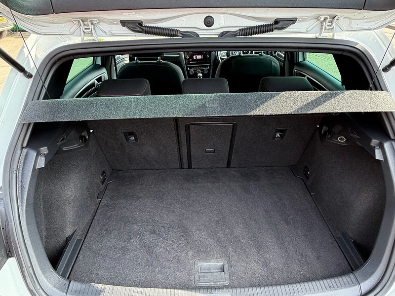 Volkswagen Golf 2.0 TSI GTI Hatchback 5dr Petrol Manual Euro 6 (s/s) (230 ps) - U10003885