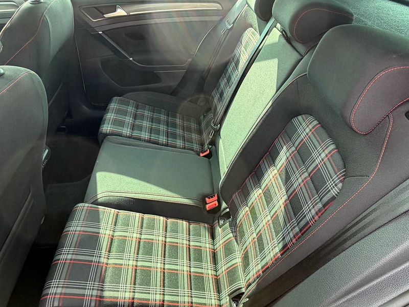 Volkswagen Golf 2.0 TSI GTI Hatchback 5dr Petrol Manual Euro 6 (s/s) (230 ps) - U10003885