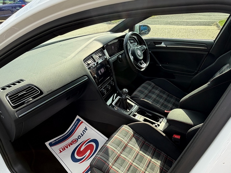 Volkswagen Golf 2.0 TSI GTI Hatchback 5dr Petrol Manual Euro 6 (s/s) (230 ps) - U10003885