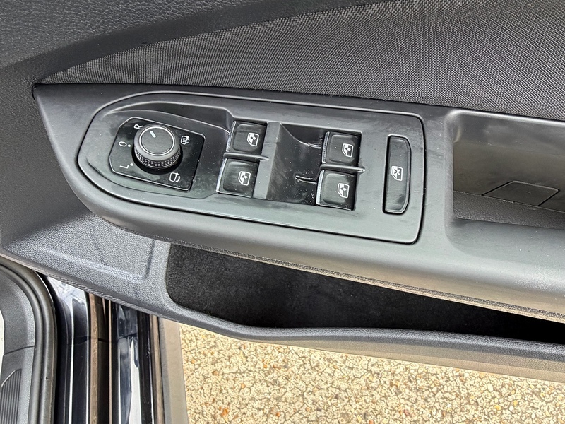 Volkswagen Golf 2.0 TSI GTI Hatchback 5dr Petrol DSG Euro 6 (s/s) (245 ps) - U10003886