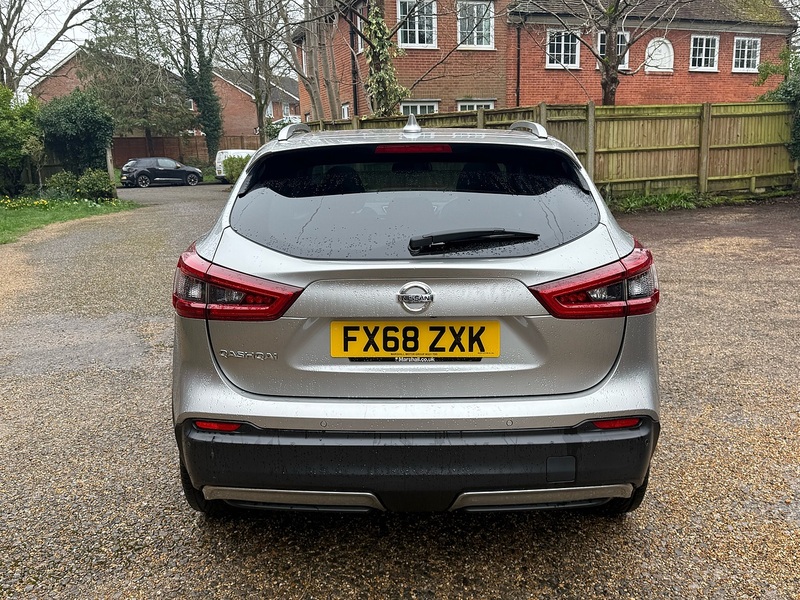 Nissan Qashqai 1.2 DIG-T Tekna SUV 5dr Petrol Manual Euro 6 (s/s) (115 ps) - U10003887