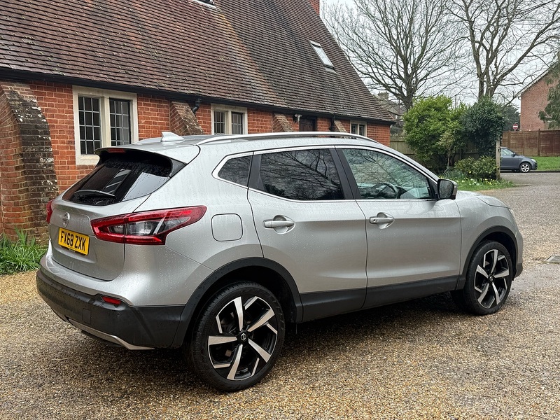 Nissan Qashqai 1.2 DIG-T Tekna SUV 5dr Petrol Manual Euro 6 (s/s) (115 ps) - U10003887
